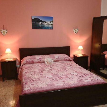 Isole Egadi Bed and Breakfast Trapani Buitenkant foto